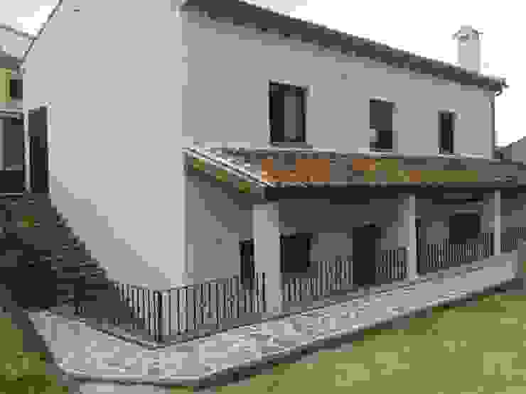 Garaje-bodega en Carbonero de Ahusín | homify