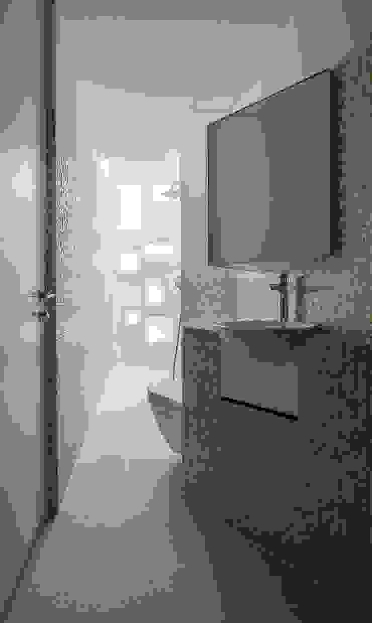 HYLA Architects Baños de estilo moderno