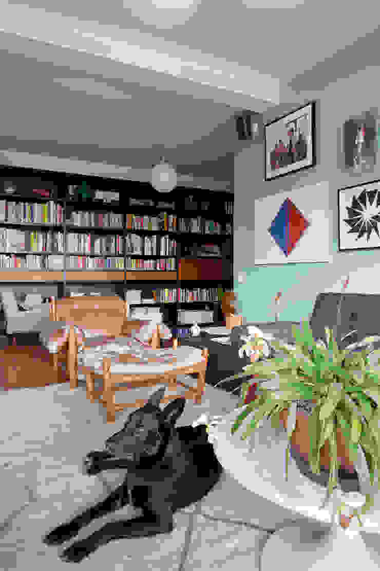 Residência Lorena Mauricio Arruda Design Salas de estar ecléticas