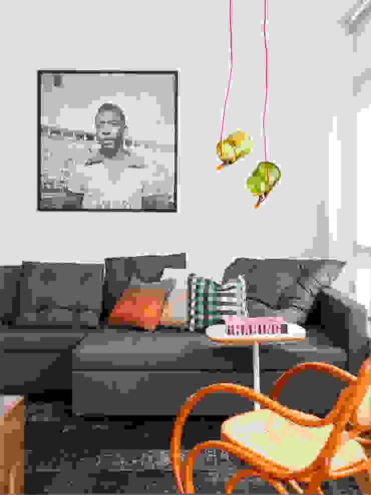 Mauricio Arruda Design Eclectic style living room