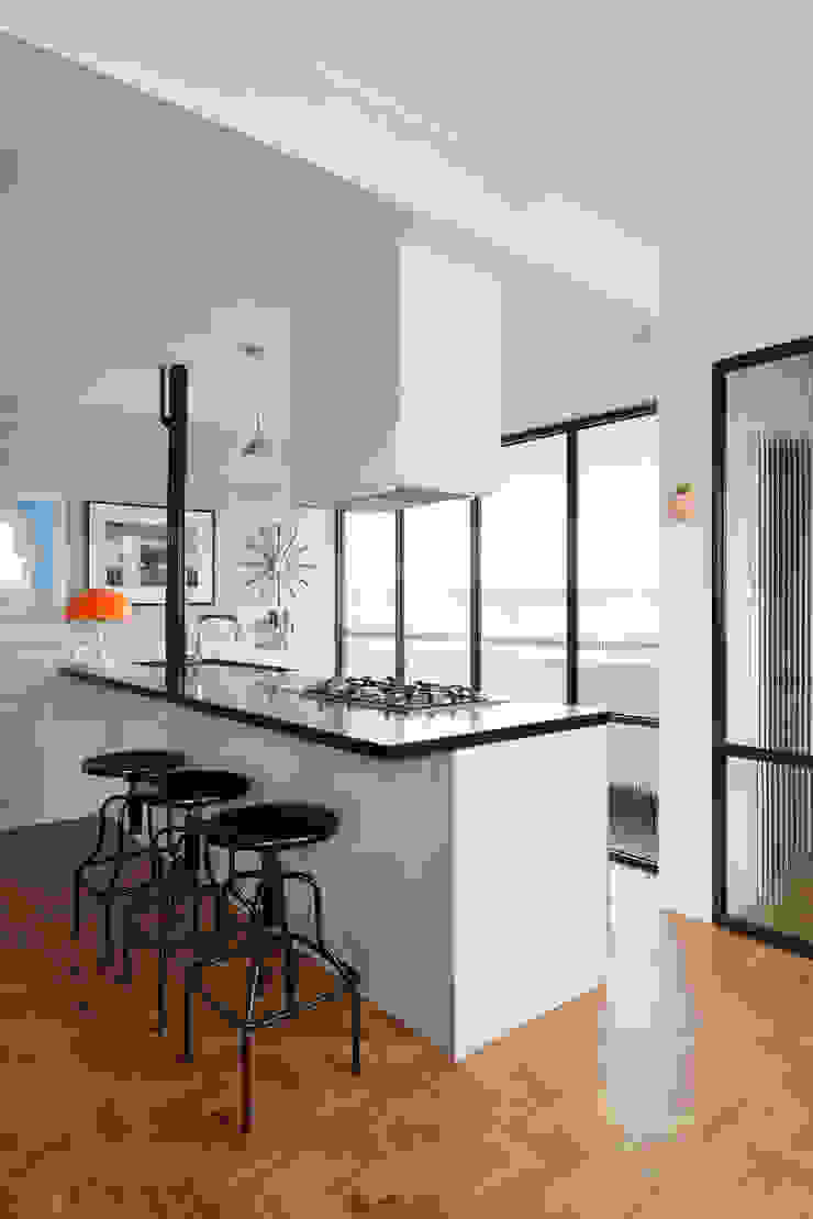 Residência Lorena Mauricio Arruda Design Cozinhas ecléticas
