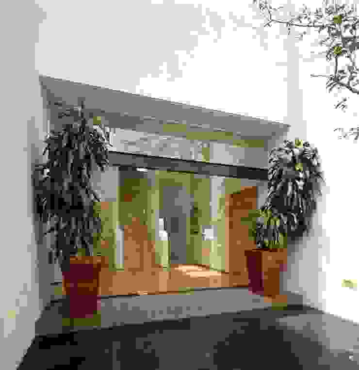 Casa Feryvale, 2006, Taller Luis Esquinca Taller Luis Esquinca Modern houses