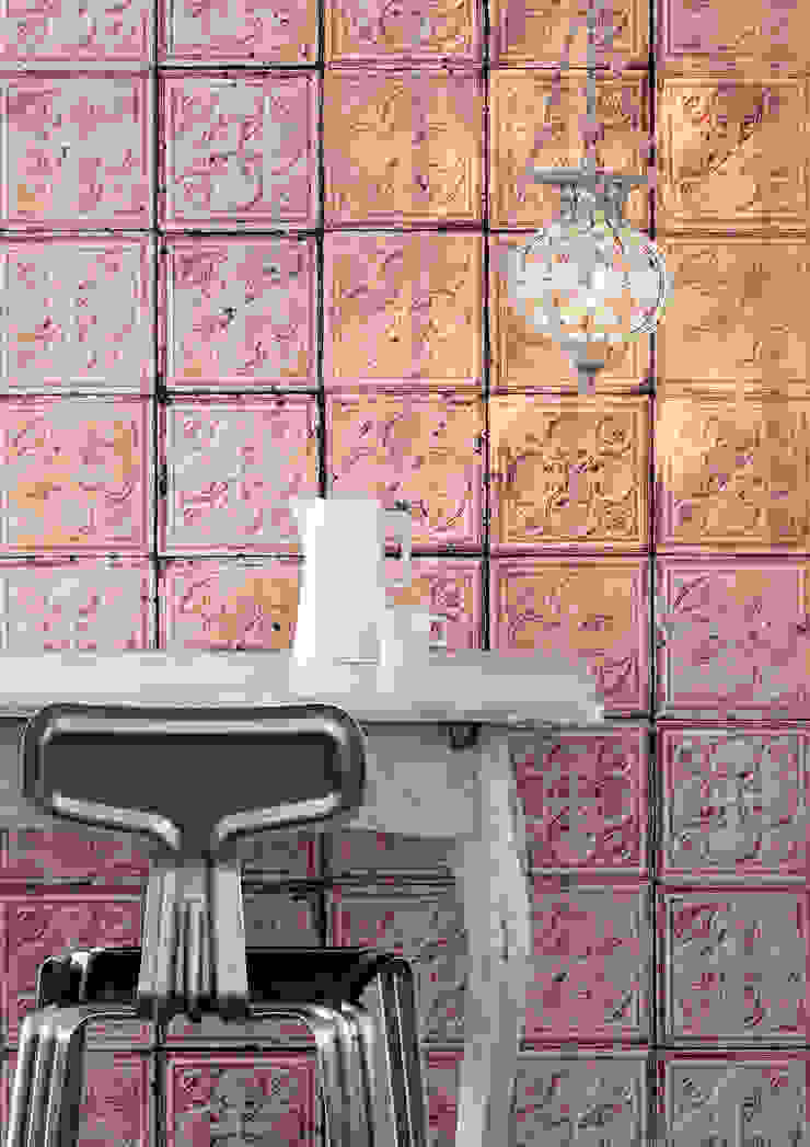 Brooklyn Tins Wallpaper de Merci, ROOMSERVICE DESIGN GALLERY ROOMSERVICE DESIGN GALLERY Walls and Floors Wallpaper