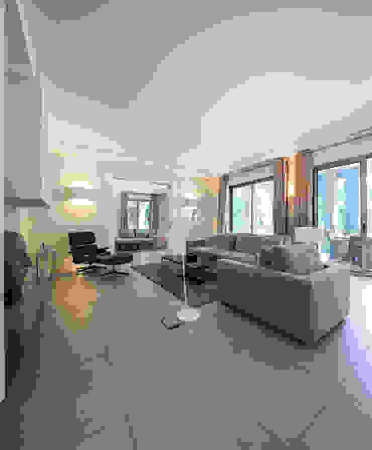 Project in Quinta do Lago por Reflexões Contemporary Design