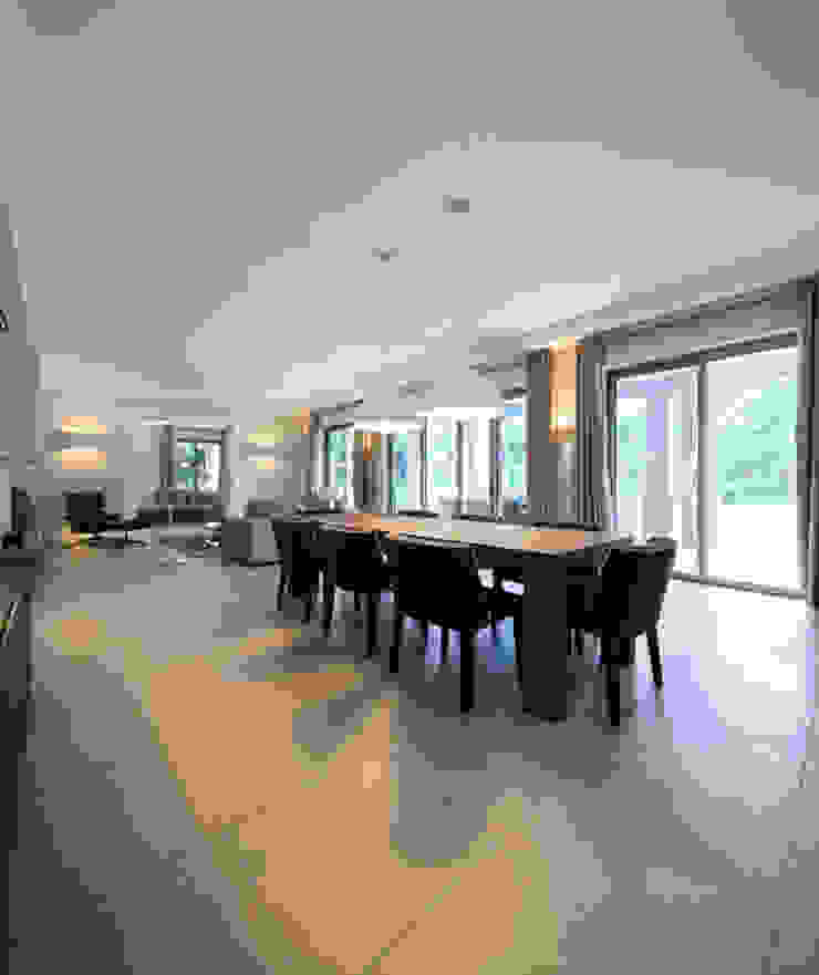 Project in Quinta do Lago por Reflexões Contemporary Design