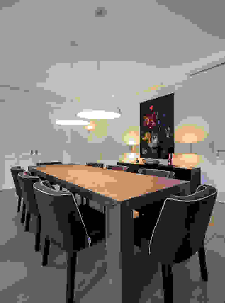 Project in Quinta do Lago por Reflexões Contemporary Design