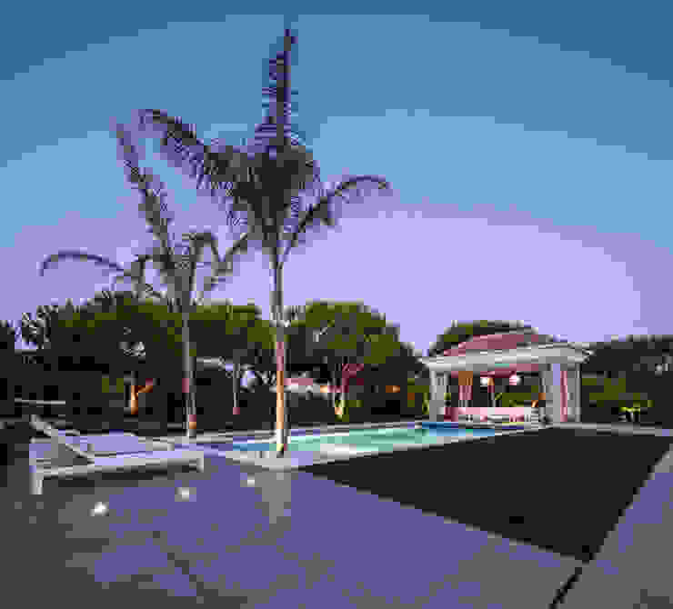 Project in Quinta do Lago por Reflexões Contemporary Design