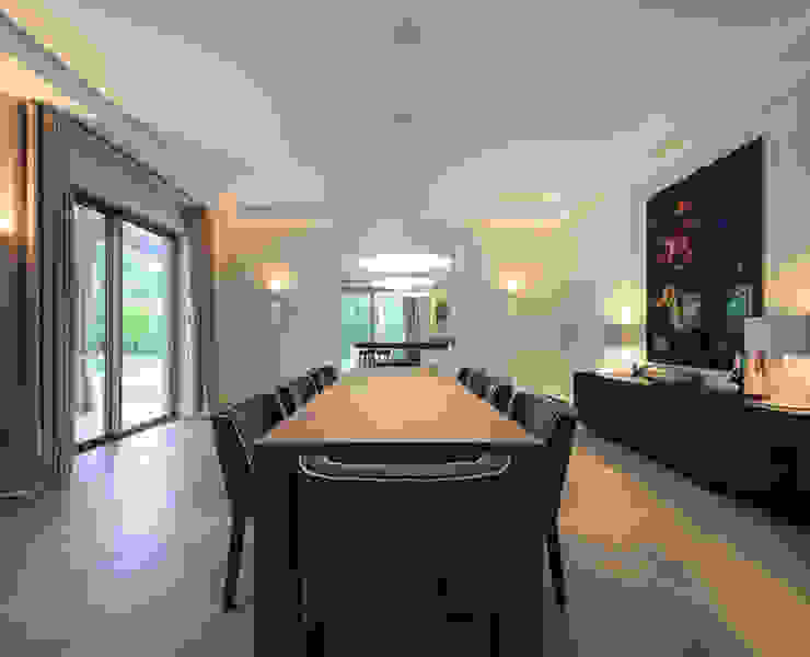 Project in Quinta do Lago por Reflexões Contemporary Design