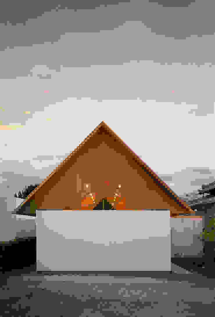 Koyanosumika ma-style architects Casas de estilo minimalista