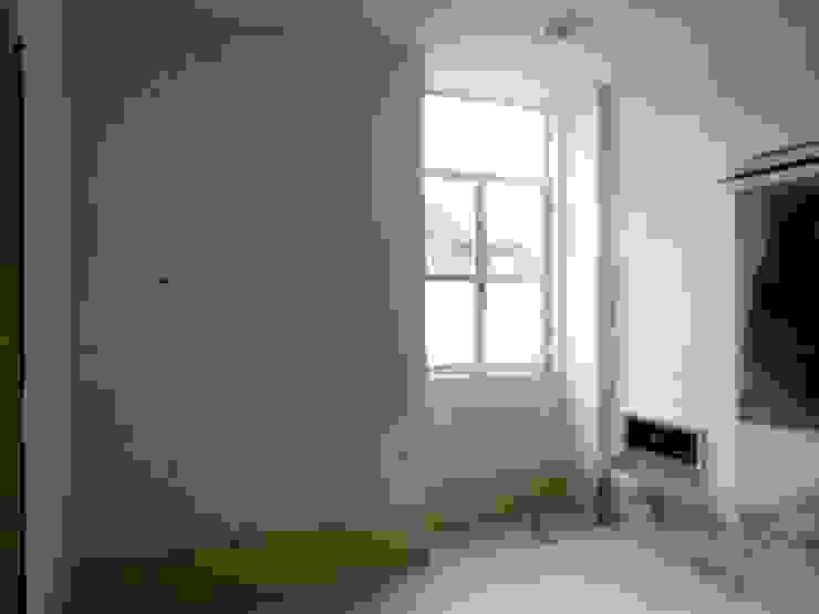 The Three Cusps Chalet Oleh Tiago do Vale Arquitectos Eklektik