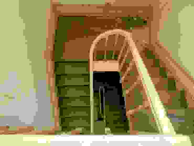 The Three Cusps Chalet Oleh Tiago do Vale Arquitectos Eklektik