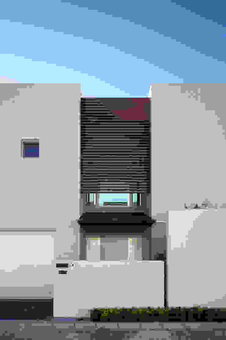 株式会社 U建築研究所 Modern houses