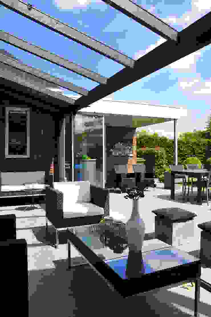 Glas, Pallazzo Veranda Pallazzo Veranda Casas modernas: Ideas, imágenes y decoración