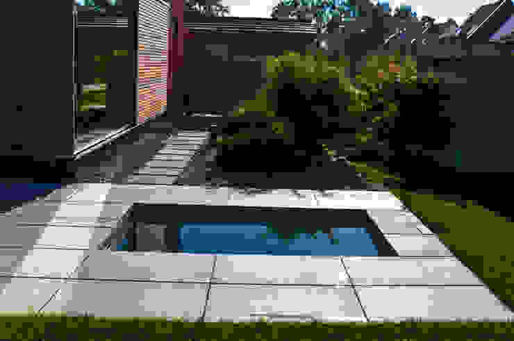design@garten - Alfred Hart - Design Gartenhaus und Balkonschraenke aus Augsburg สวนสระว่ายน้ำและบ่อน้ำ