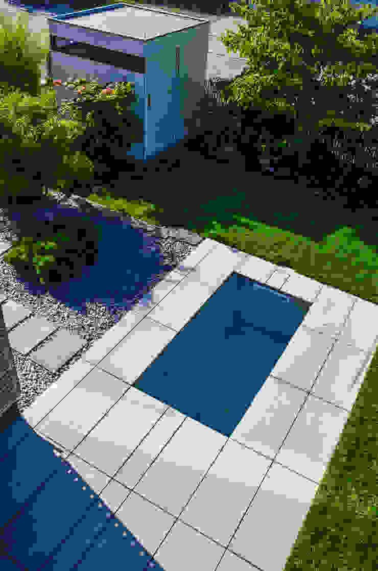 design@garten - Alfred Hart - Design Gartenhaus und Balkonschraenke aus Augsburg สวนสระว่ายน้ำและบ่อน้ำ