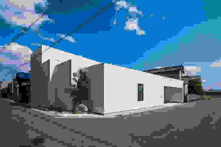 SUNOMATA, 武藤圭太郎建築設計事務所 武藤圭太郎建築設計事務所 Modern Houses White