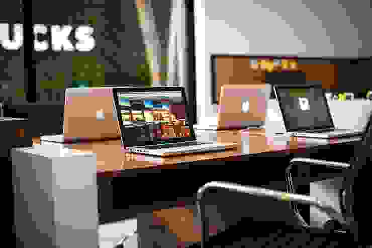 Desnivel Arquitectos Office spaces & stores