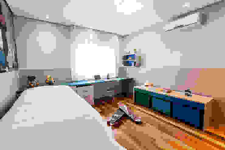 Tikkanen arquitetura Modern style bedroom