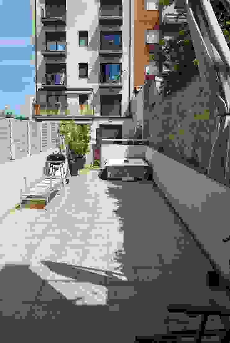 Antes y después terraza Sant Antoni de Calonge , Vicente Galve Studio Vicente Galve Studio بلكونة أو شرفة