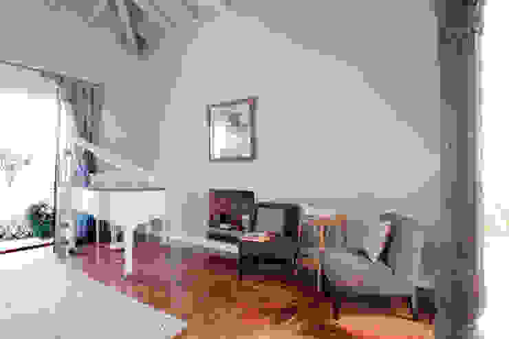 Erika Winters® Design Eclectic style living room