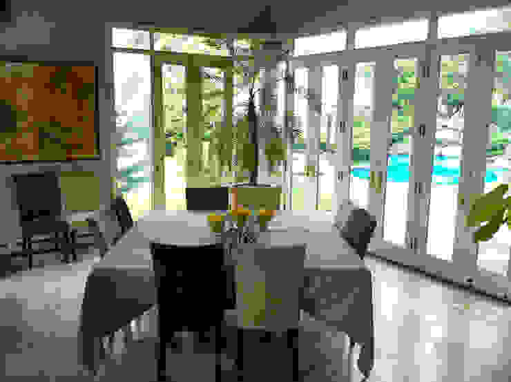 Erika Winters® Design Eclectic style dining room