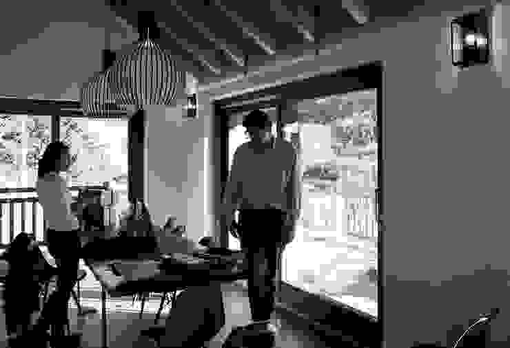 chalet in Chamois, Aosta Valley, Alps enrico girardi architetto Rustic style bedroom