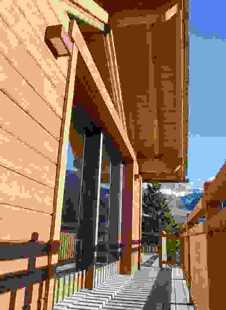 chalet in Chamois, Aosta Valley, Alps enrico girardi architetto Rustic style house