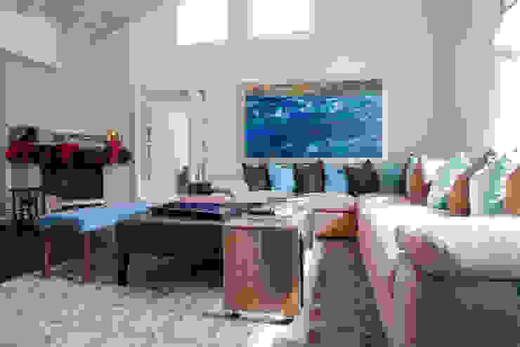 Erika Winters® Design Eclectic style living room