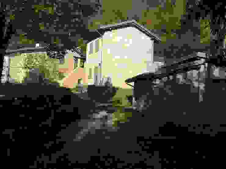 Rustico di Seravezza (Forte dei Marmi) Architetto Silvia Giacobazzi Giardino in stile rustico