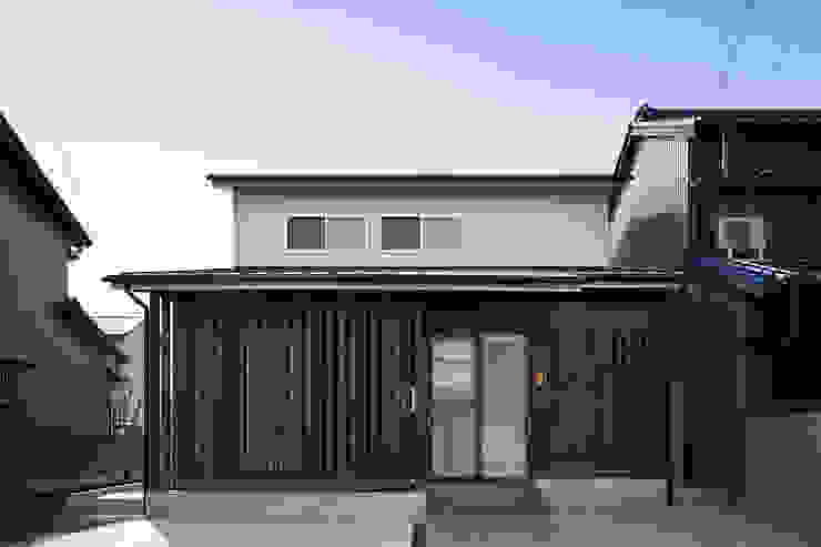 格子のある家 Homify