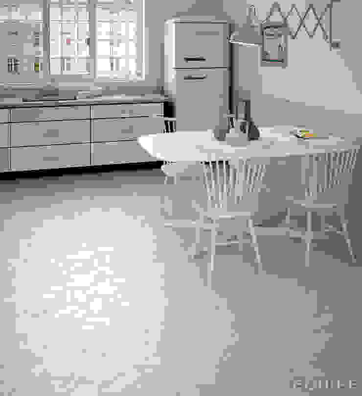 Hexawood Grey 17,5x20 / Chevron Grey Left&Right 9x20,5. Equipe Ceramicas Paredes y pisosBaldosas