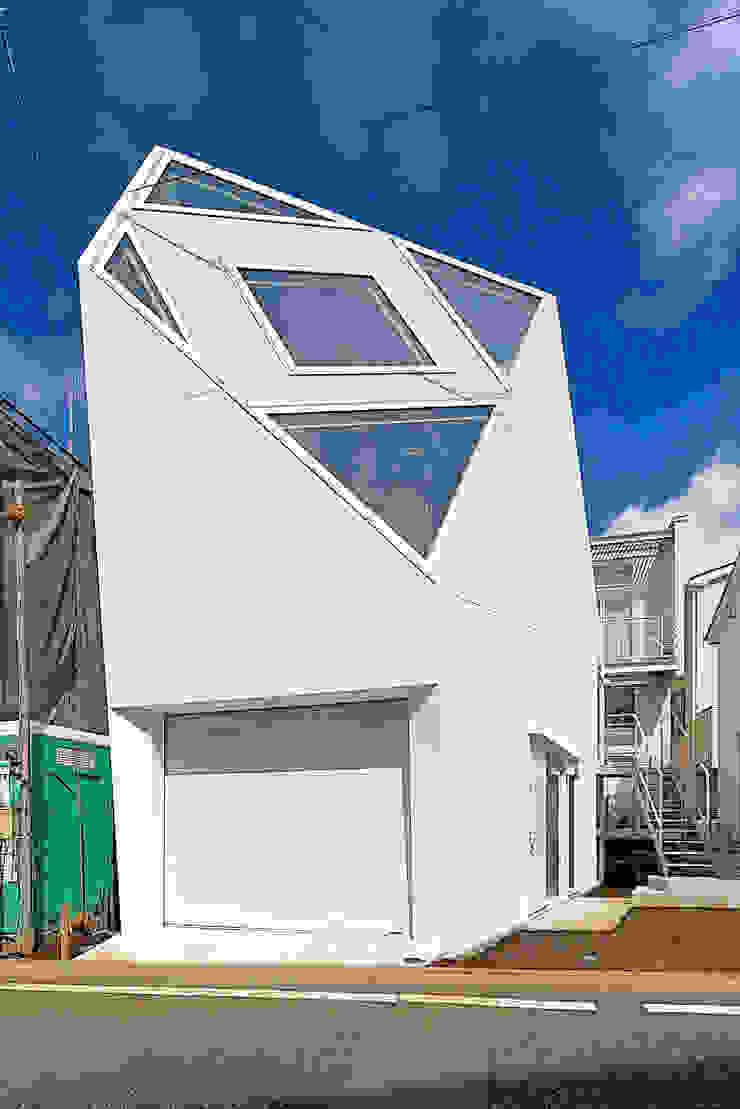 アトリエ・天工人 Casas de estilo ecléctico