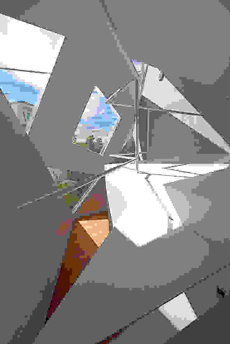 アトリエ・天工人 Casas de estilo ecléctico