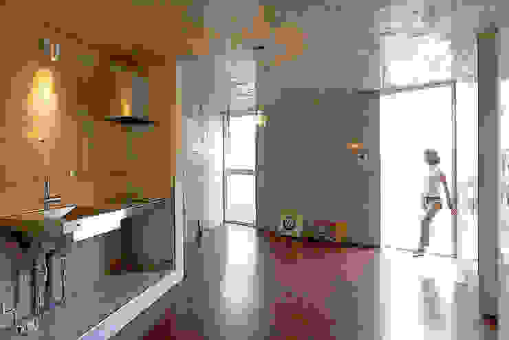 アトリエ・天工人 Casas de estilo ecléctico