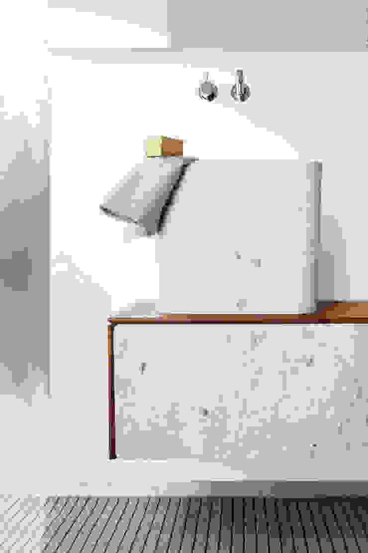 Casas de banho por NEUTRA DESIGN