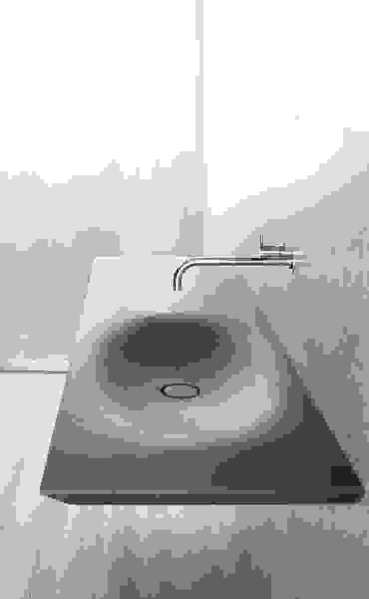 Casas de banho por NEUTRA DESIGN