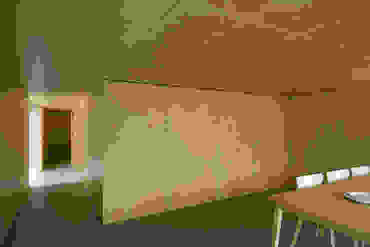 Casa no Gerês Modern living room by CORREIA/RAGAZZI ARQUITECTOS Modern