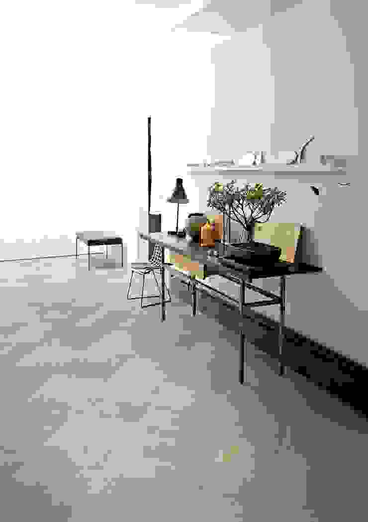 Holz-Designs: Larix, Wood², Baita und Barrique, Ceramiche Refin S.p.A Ceramiche Refin S.p.A Floors Carpets & rugs