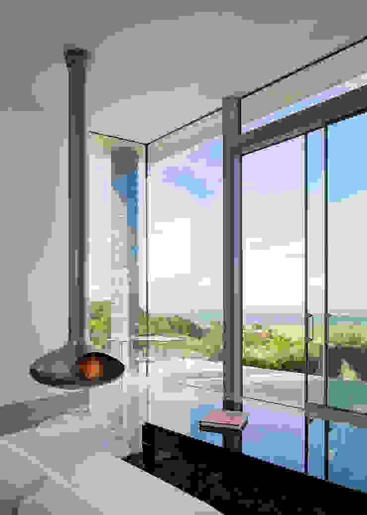 Etoile du Nord JAMIE FALLA Modern living room