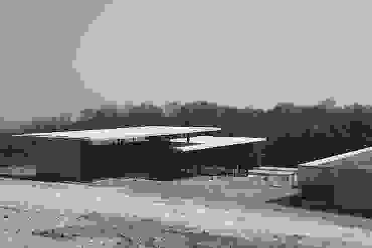 House in Yatakayama 藤本寿徳建築設計事務所 Modern houses
