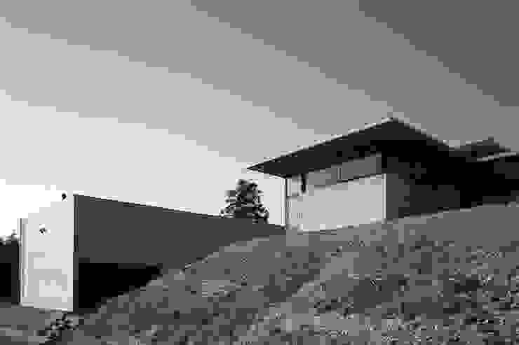 House in Yatakayama 藤本寿徳建築設計事務所 Modern houses