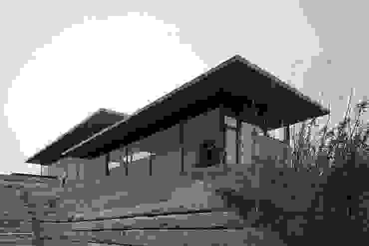 House in Yatakayama 藤本寿徳建築設計事務所 Modern houses