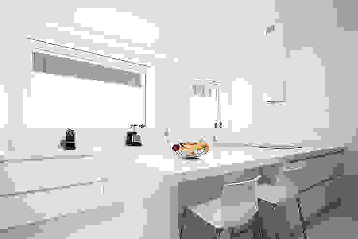Casa José Prata Cozinhas modernas por Barbosa & Guimarães, Lda. Moderno