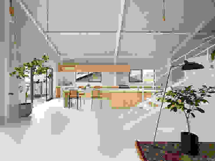 House in Yoro, AIRHOUSE DESIGN OFFICE AIRHOUSE DESIGN OFFICE ミニマルデザインの リビング
