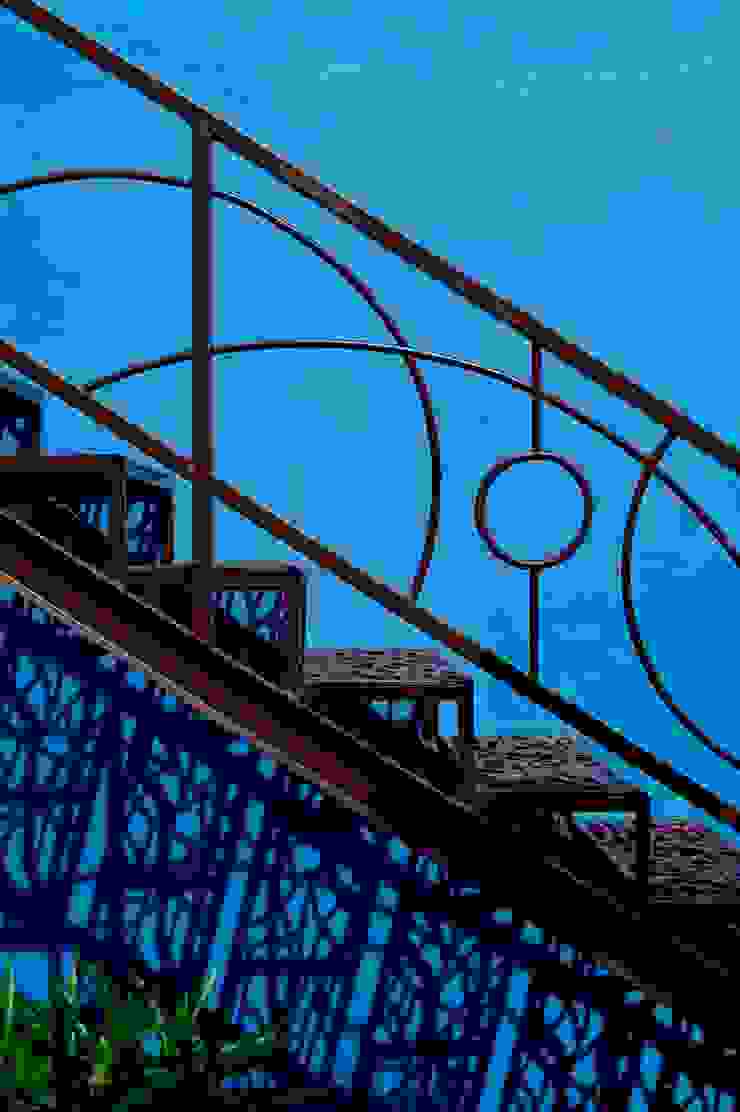 Corredores, halls e escadas mediterrânicos por Taller Estilo Arquitectura Mediterrânico