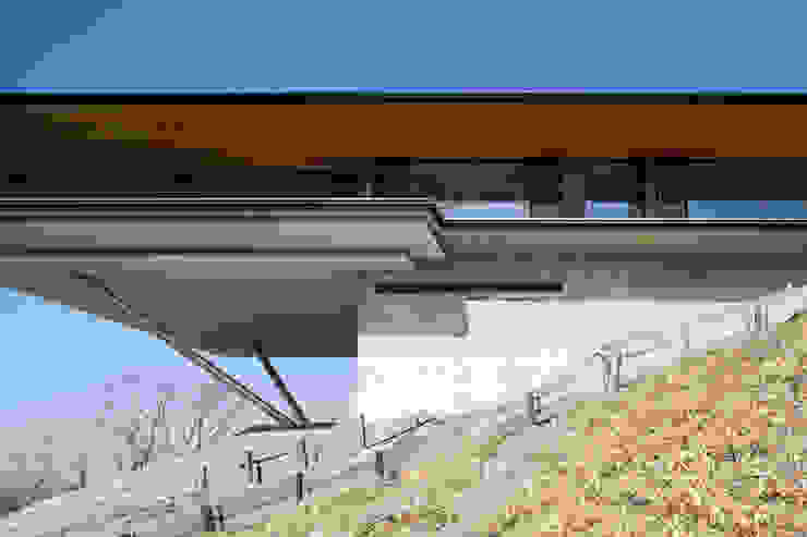 <House in Yatsugatake> 城戸崎建築研究室 / KIDOSAKI ARCHITECTS STUDIO Casas modernas