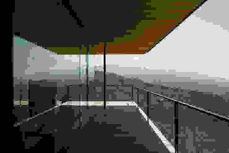 <House in Yatsugatake> 城戸崎建築研究室 / KIDOSAKI ARCHITECTS STUDIO Casas modernas