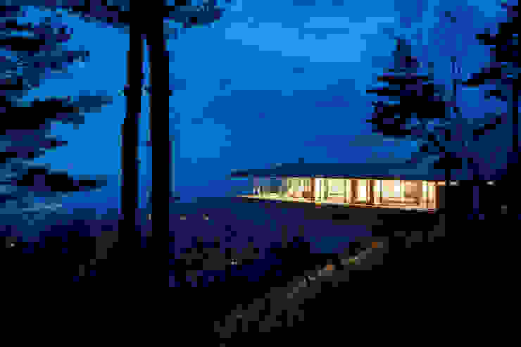 <House in Yatsugatake> 城戸崎建築研究室 / KIDOSAKI ARCHITECTS STUDIO Casas modernas