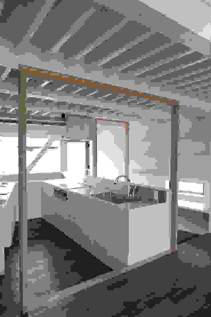 UNOU 佐々木勝敏建築設計事務所 Eclectic style houses