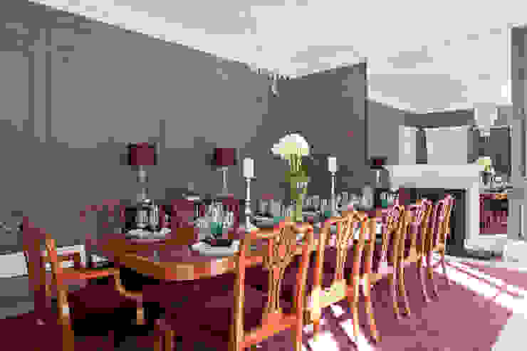 Dining Area Roselind Wilson Design Modern Dining Room dining room,dining table,lamps,wall panelling,flowers,mirror,traditional,interior design